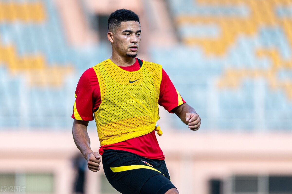 鲁能放到嘴边的大鱼却不吃，曾被视为新援热门，如今却无缘加盟