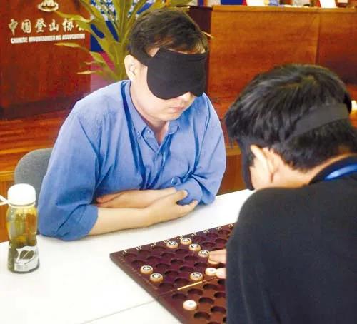 中国残疾人的励志视频,残疾人的暖心瞬间