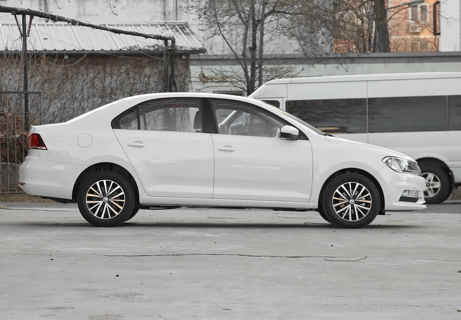 便宜省油耐用的家用车5万左右,便宜实用的大众汽车