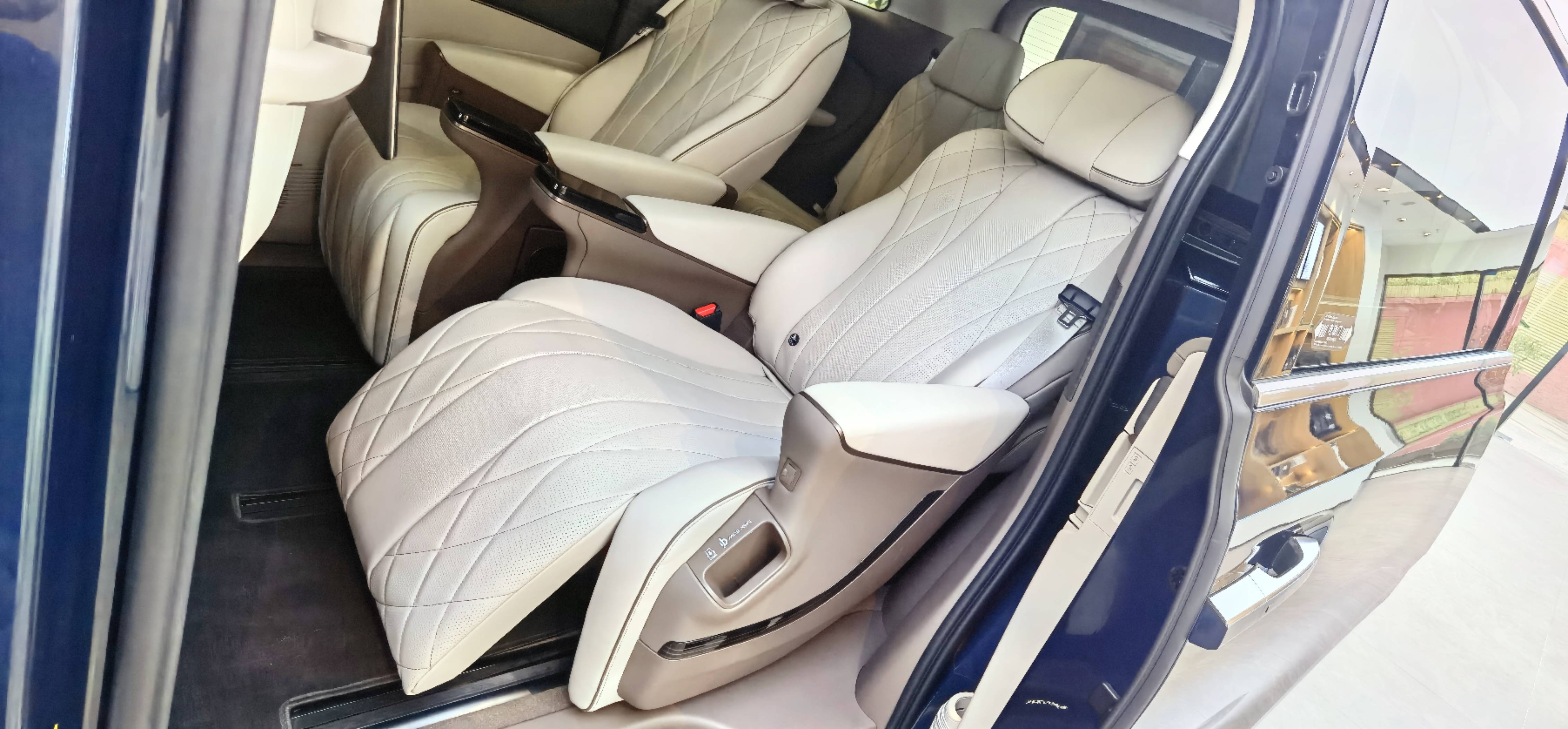 腾势d9最新试驾,腾势d9如何定义豪华全能mpv