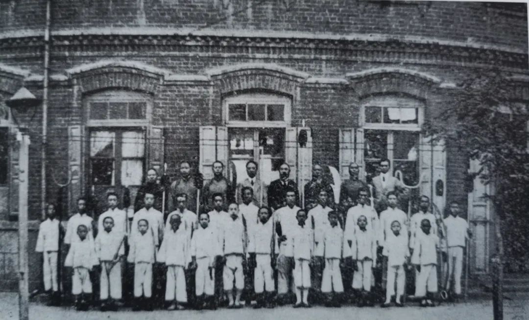 鍔冲姩鍏洯鐏溅澶翠綋鑲插満,婊￠搧