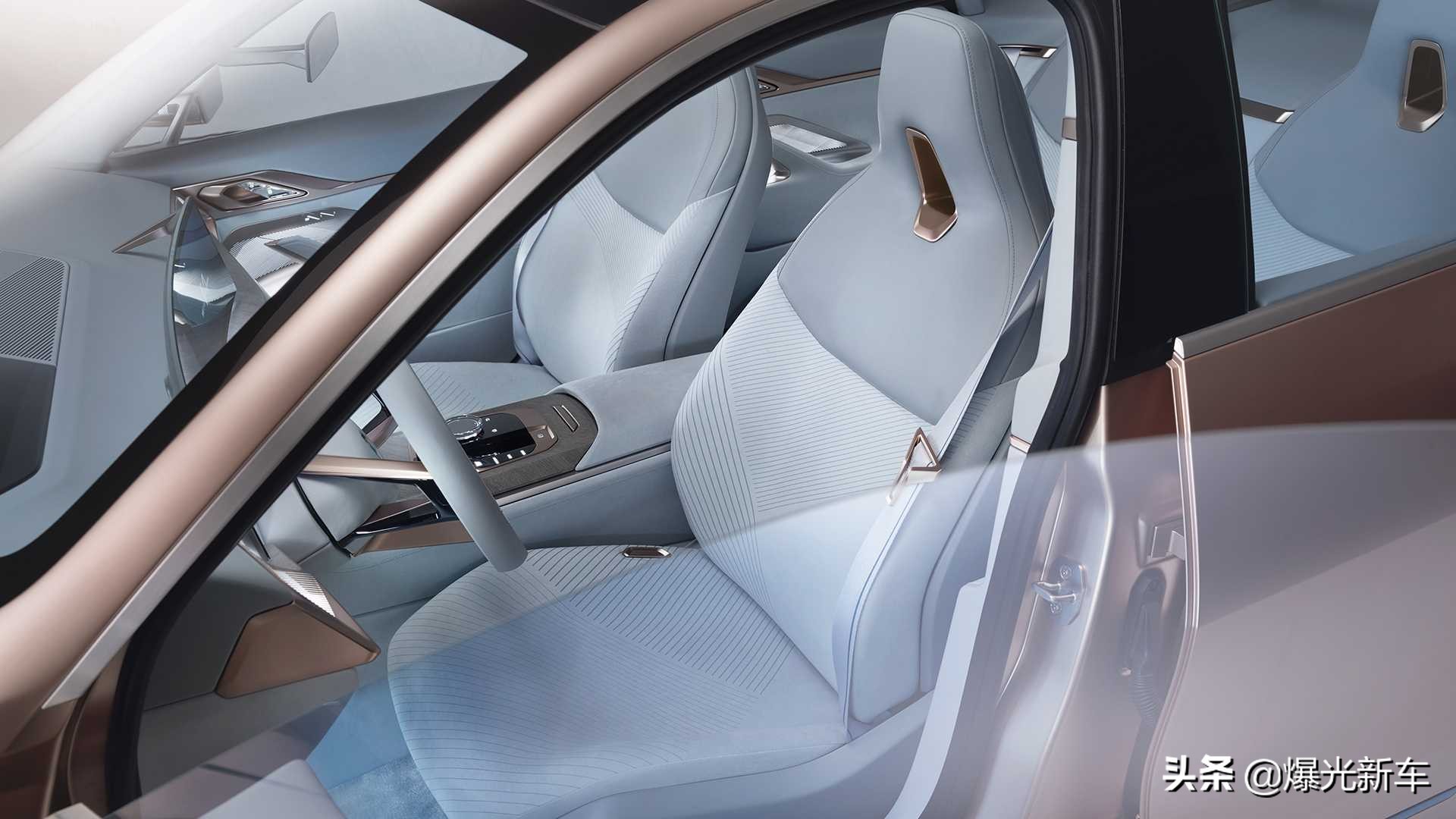 宝马I4新款多少钱,新款宝马i4上市售价42.99万元