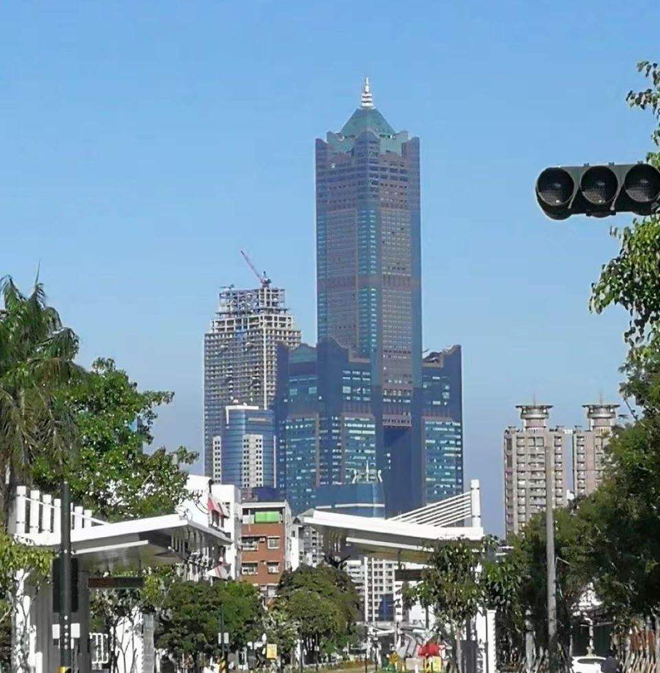 高雄真实的照片,中国台湾高雄市是一个怎样的地方