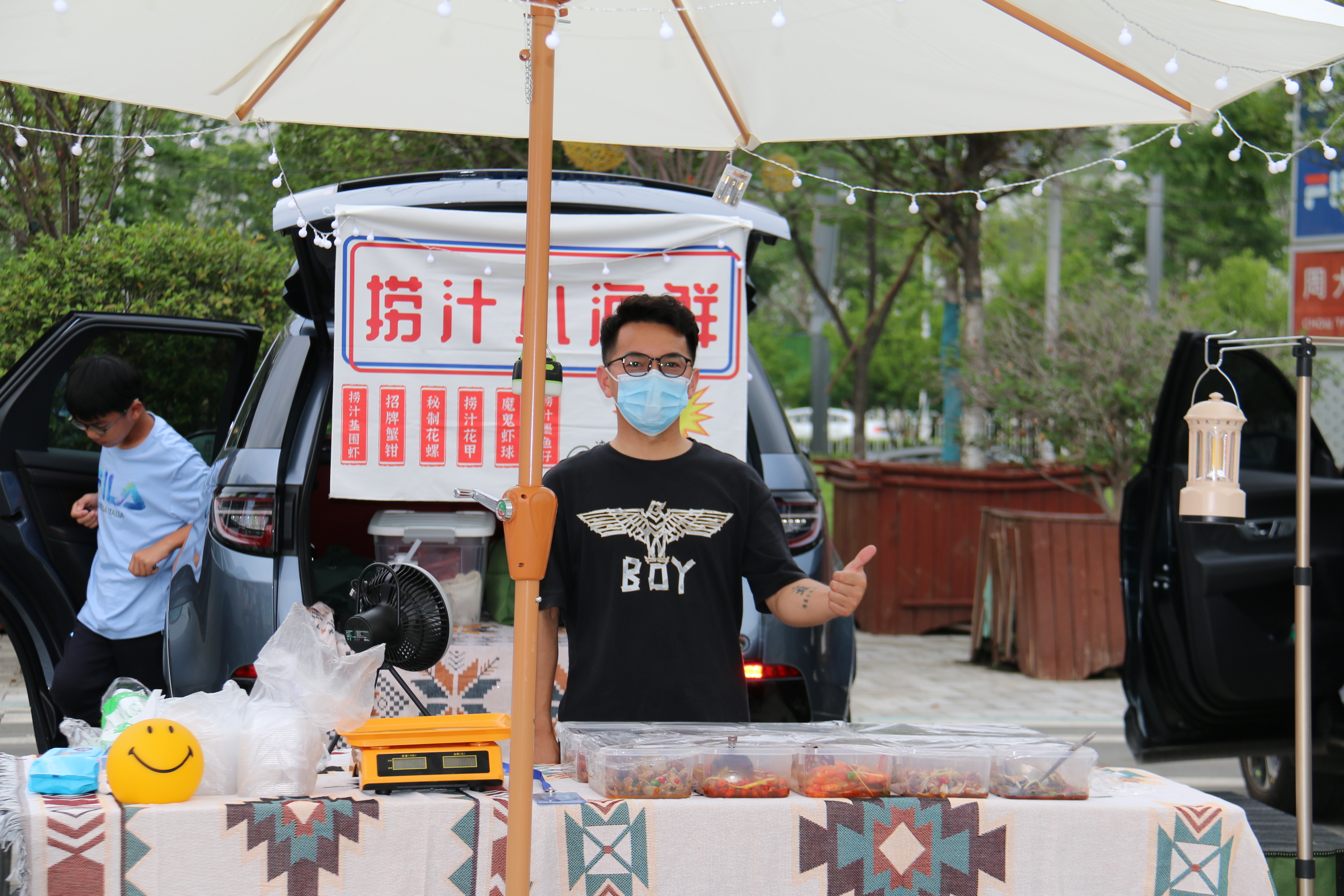 不想上班的的年轻人都在干嘛,现在的年轻人都不努力工作