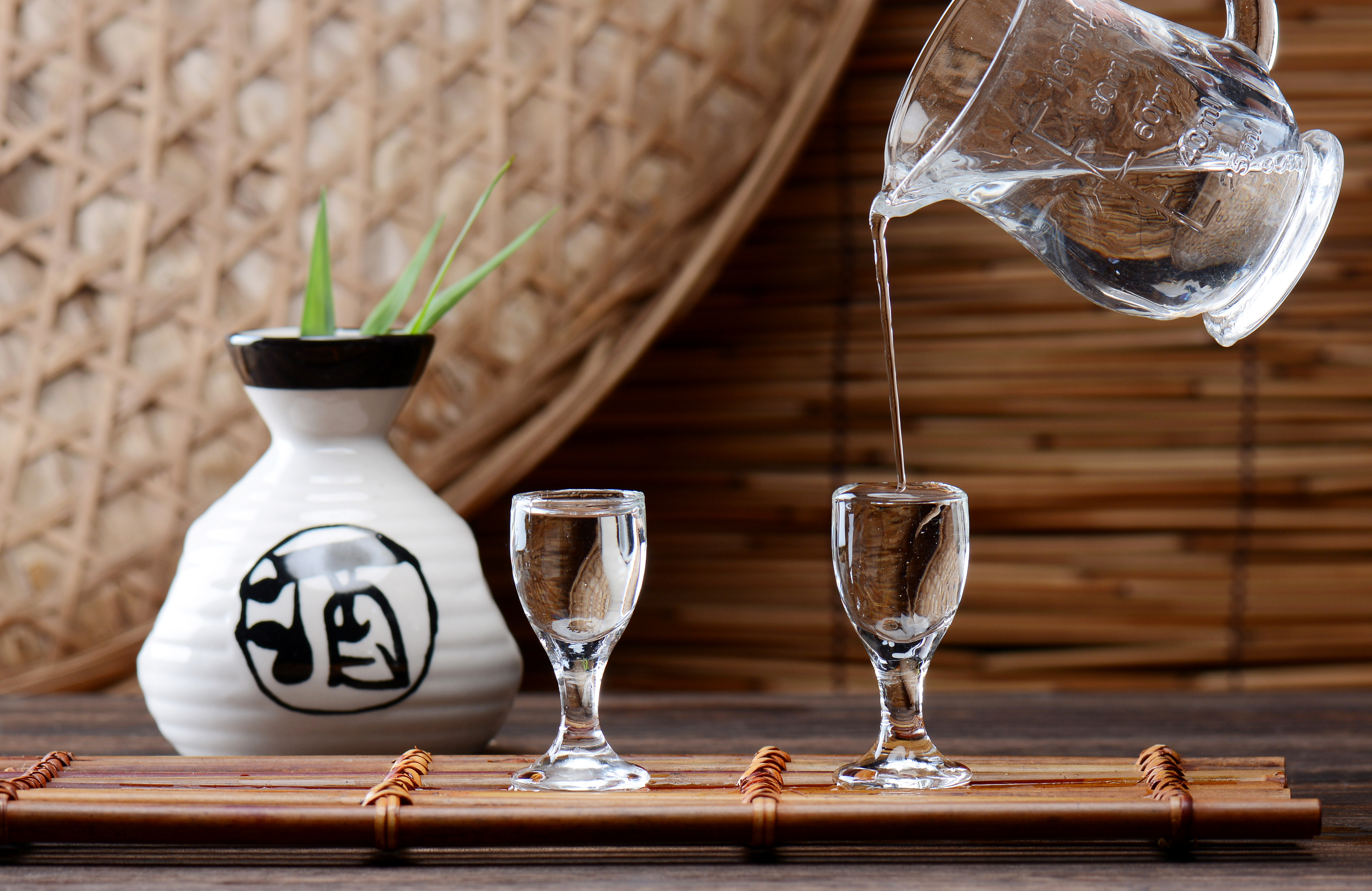 代理一款名酒要花多少钱？取决于以下几个因素