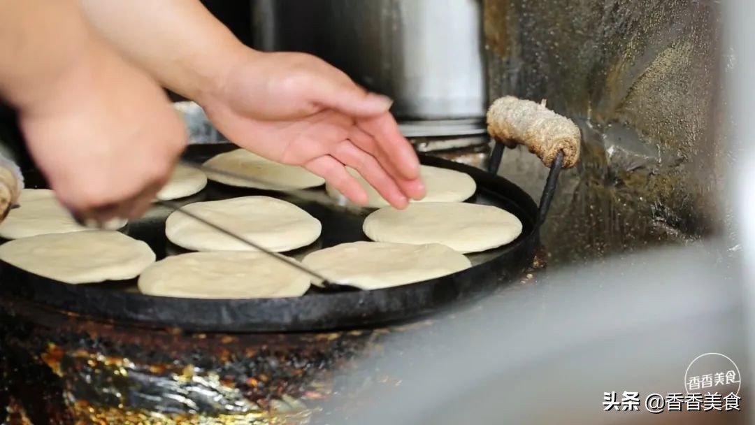 特别豪横的街边小吃,街边卖的奢侈小吃