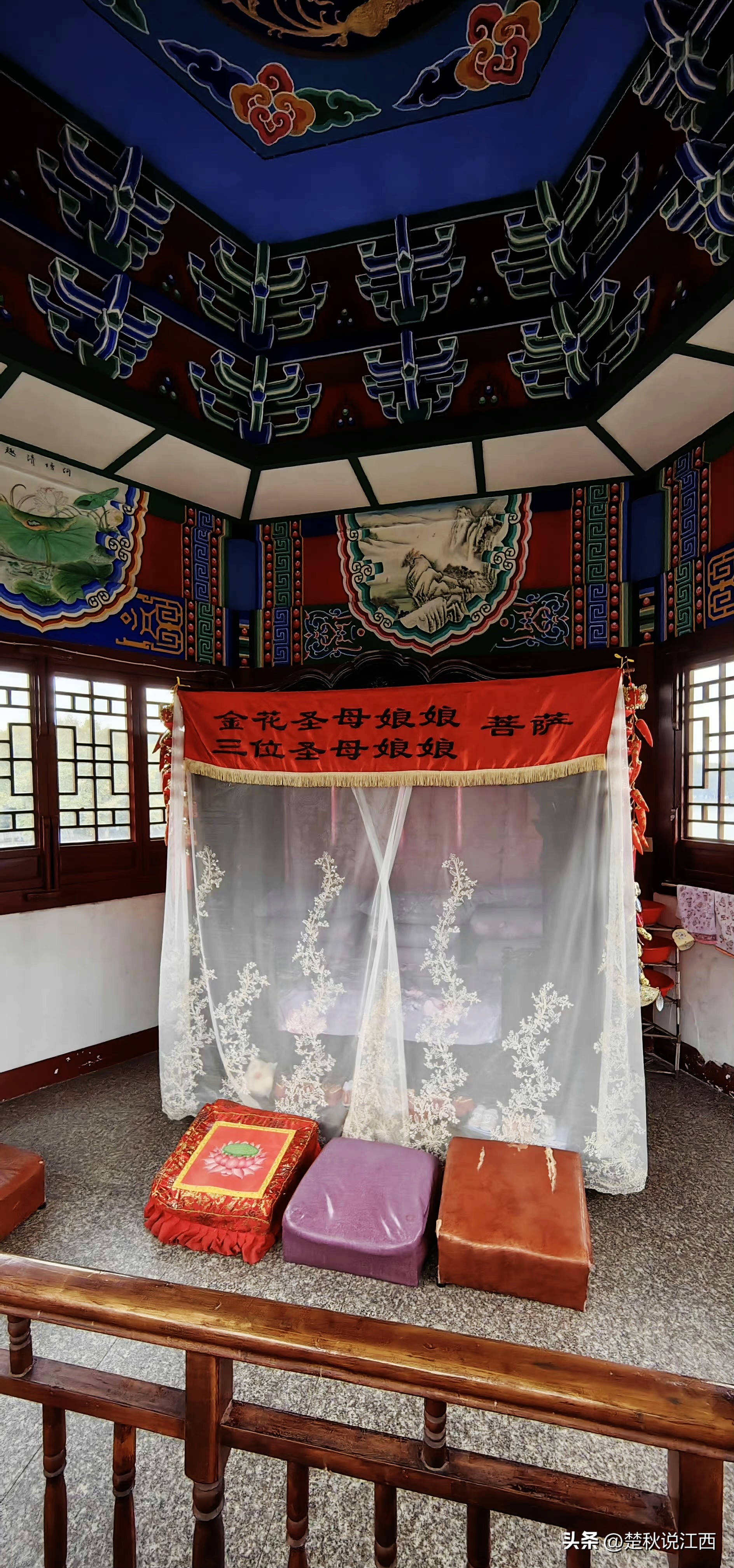 甘棠湖上“娘娘庙”，是为闹市中的一方净土，风光旖旎，四季浪漫