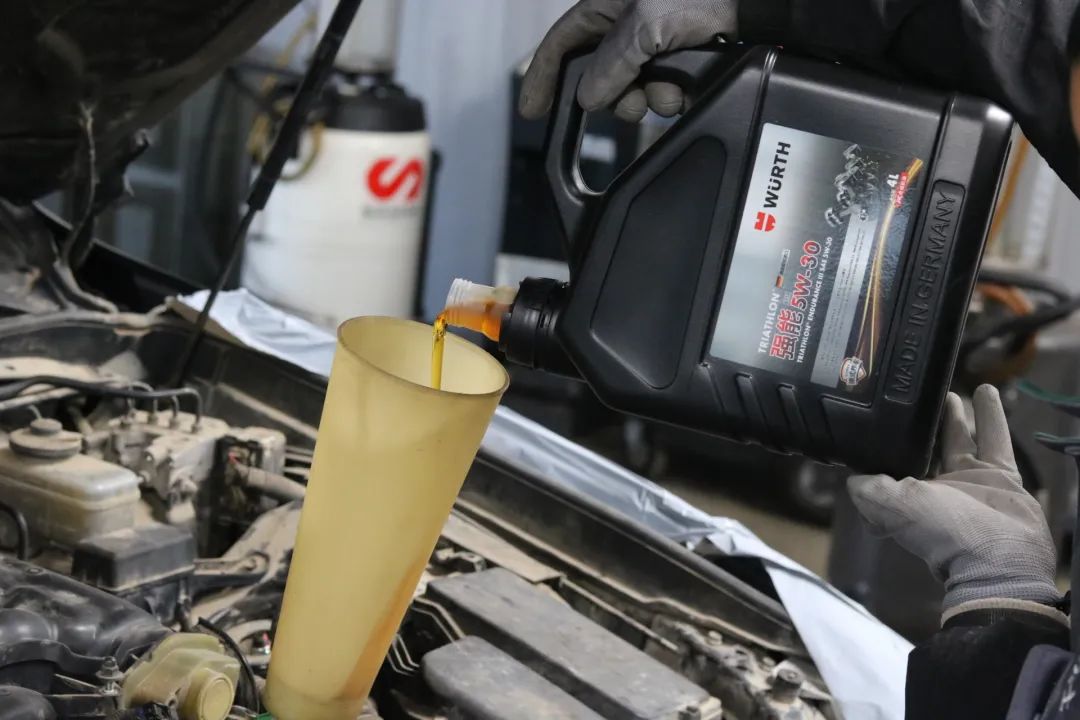 老爷子12代皇冠,12代丰田皇冠翻新改造全过程