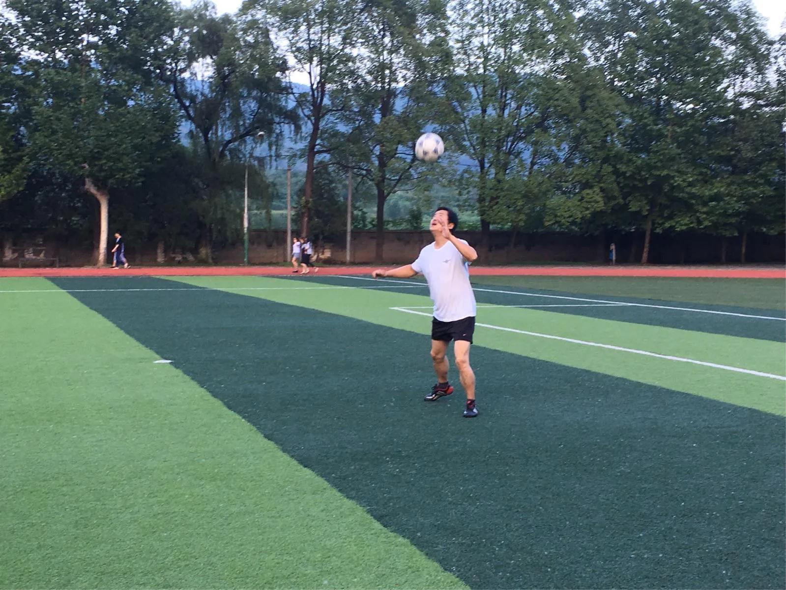 我和世界杯的20年分享故事,我和足球的故事短视频