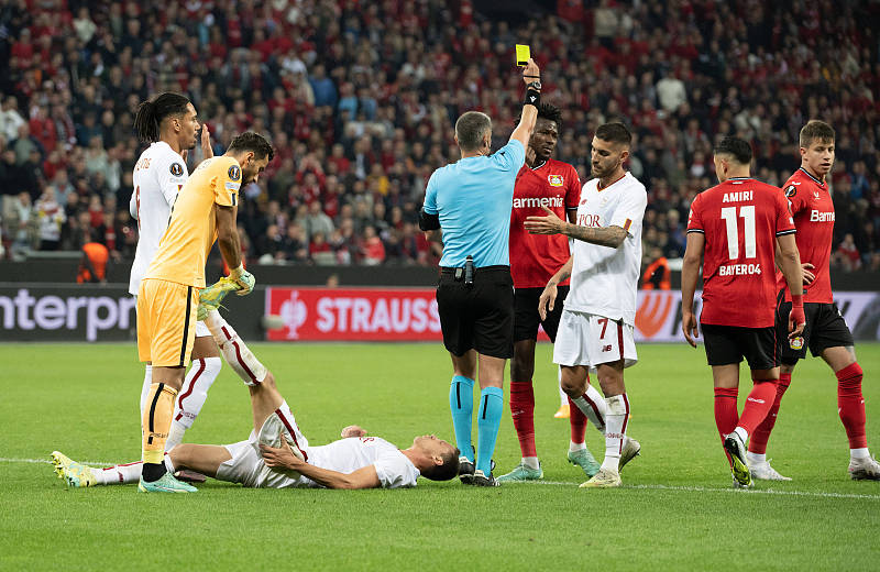 穆里尼奥欧联杯vs药厂,罗马输球穆里尼奥现场总结经验