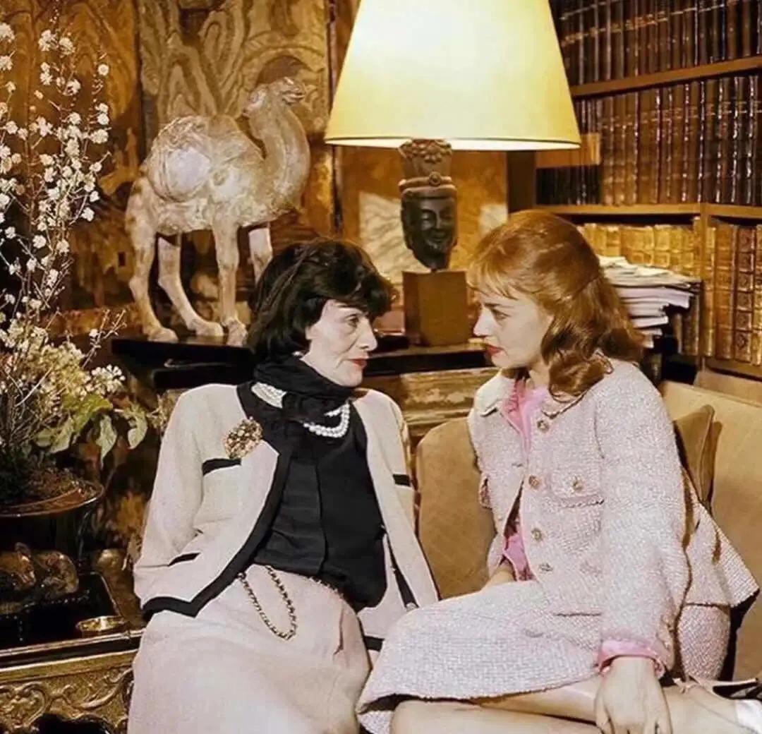 香奈儿斜纹软呢介绍 (香奈儿羊毛斜纹软呢)