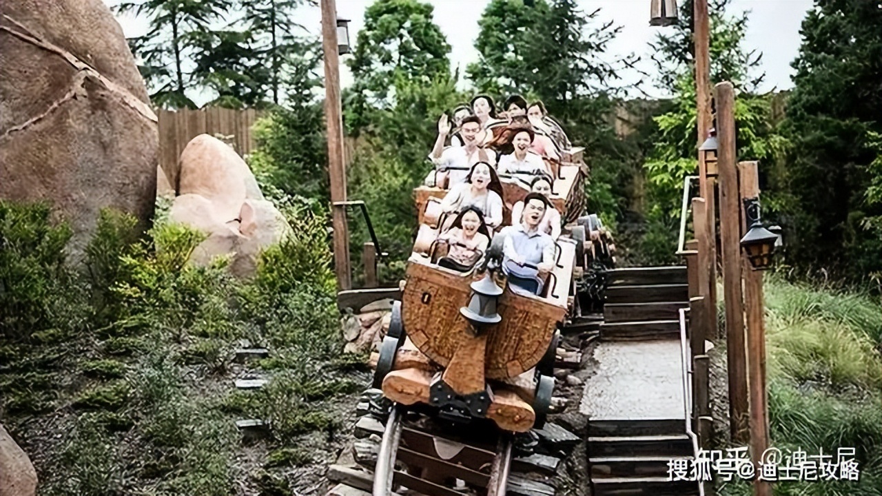 夏天少晒太阳，2023上海迪士尼详细攻略带娃、情侣、家庭出游必看