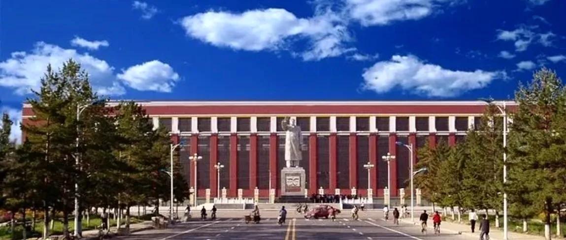 中国目前有几台万吨水压机,大国工匠水压机