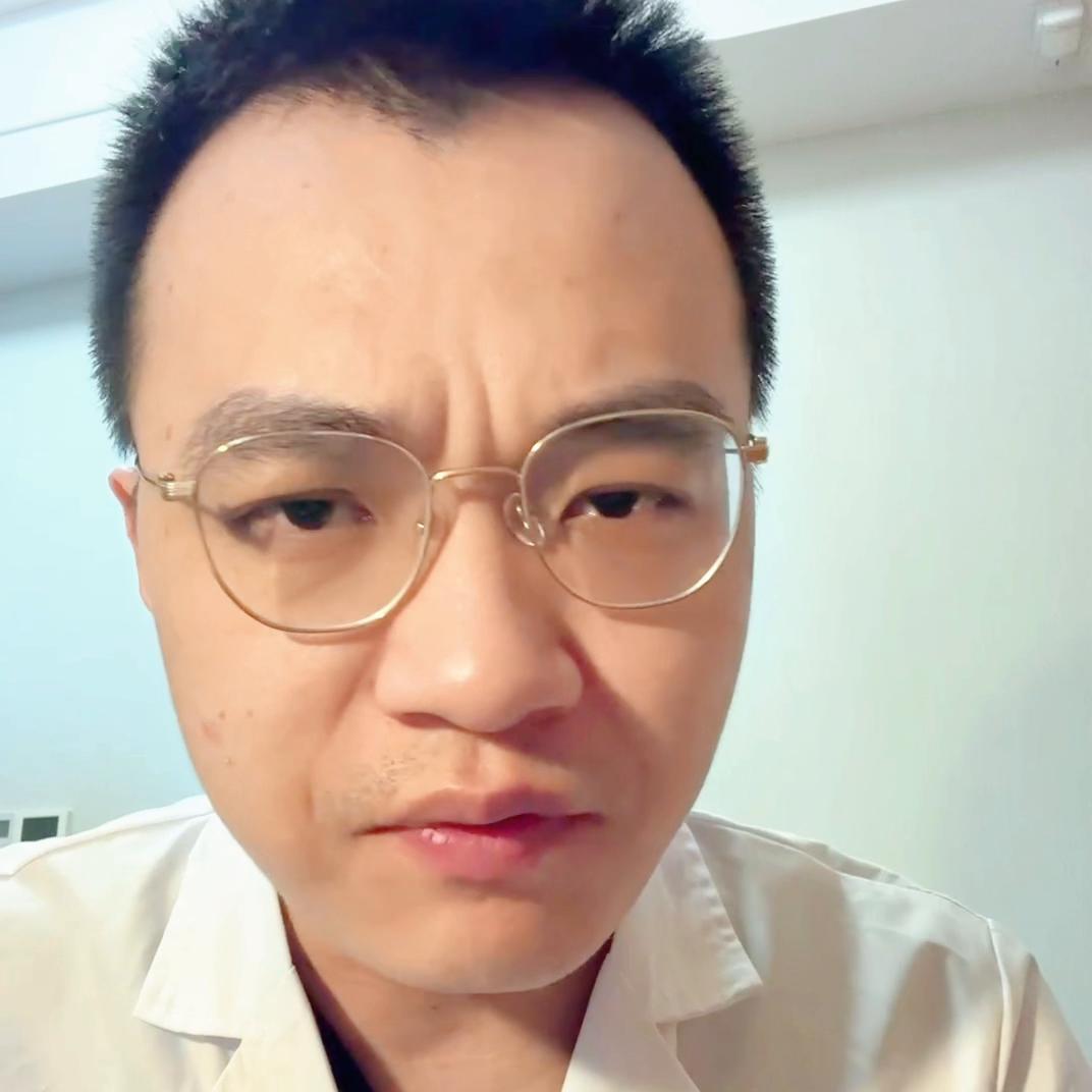 脱发掉发快成秃头了用什么洗头,脱发必看改善脱发还要注意这四点