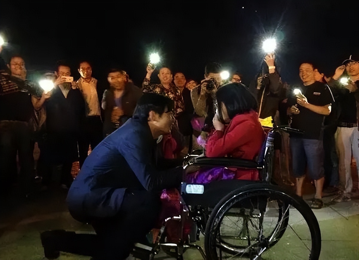 广西小伙带患病女友环游中国采访,广西小伙带着绝症女友环游中国