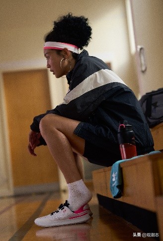 安德玛uas随变鞋,安德玛uahovr休闲鞋