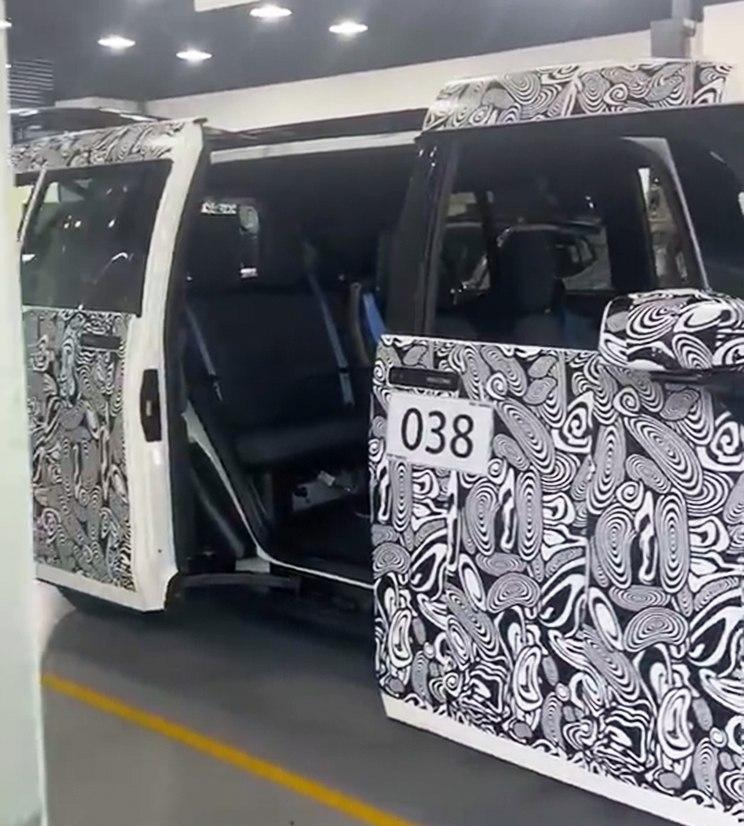 豪华MPV大战：四款霸气“*弹子**头”PK，看看谁能成为最强王者！