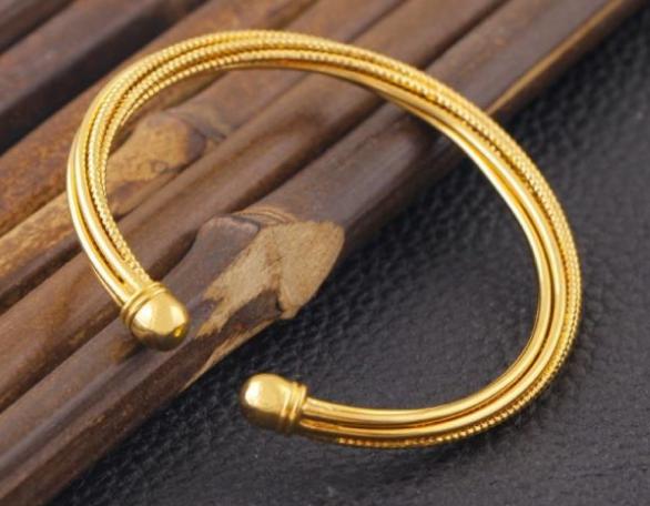 五十岁适合戴哪种款式黄金手镯,结婚黄金手镯选什么样的款式