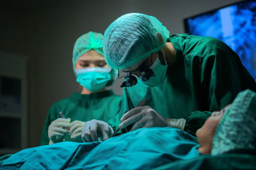 肠镜发现息肉怎么处理,肠镜能够判断出息肉和癌症吗