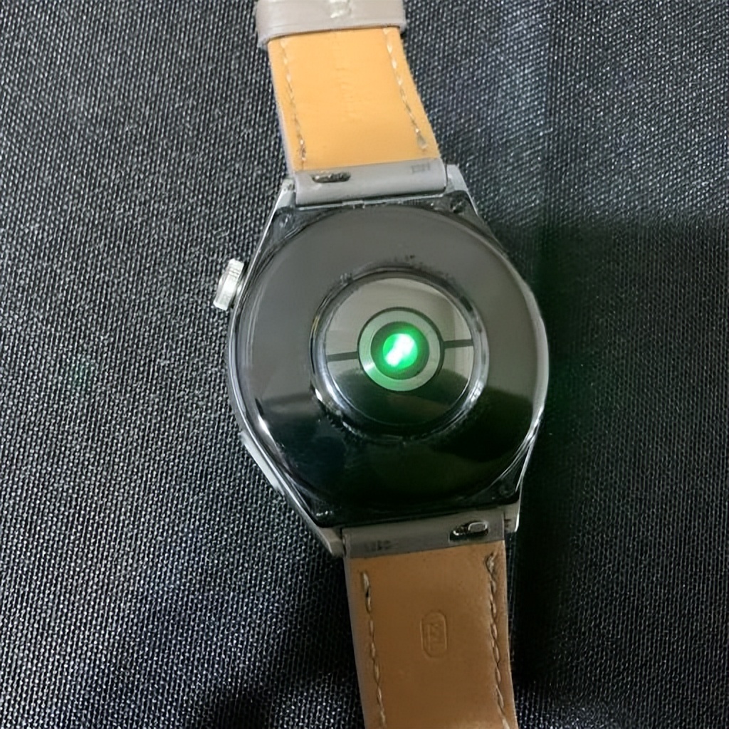 老年人用的智能手表都有什么功能,智能手表有哪些适合老人用的功能