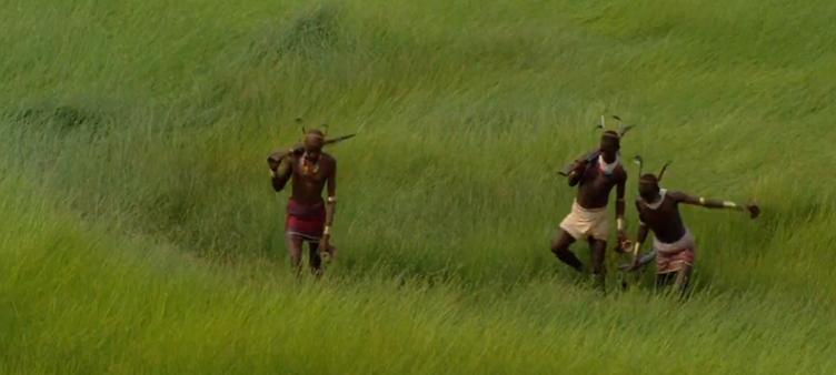 非洲原始部落的真实生活：女人想找对象，就要主动让男人鞭打