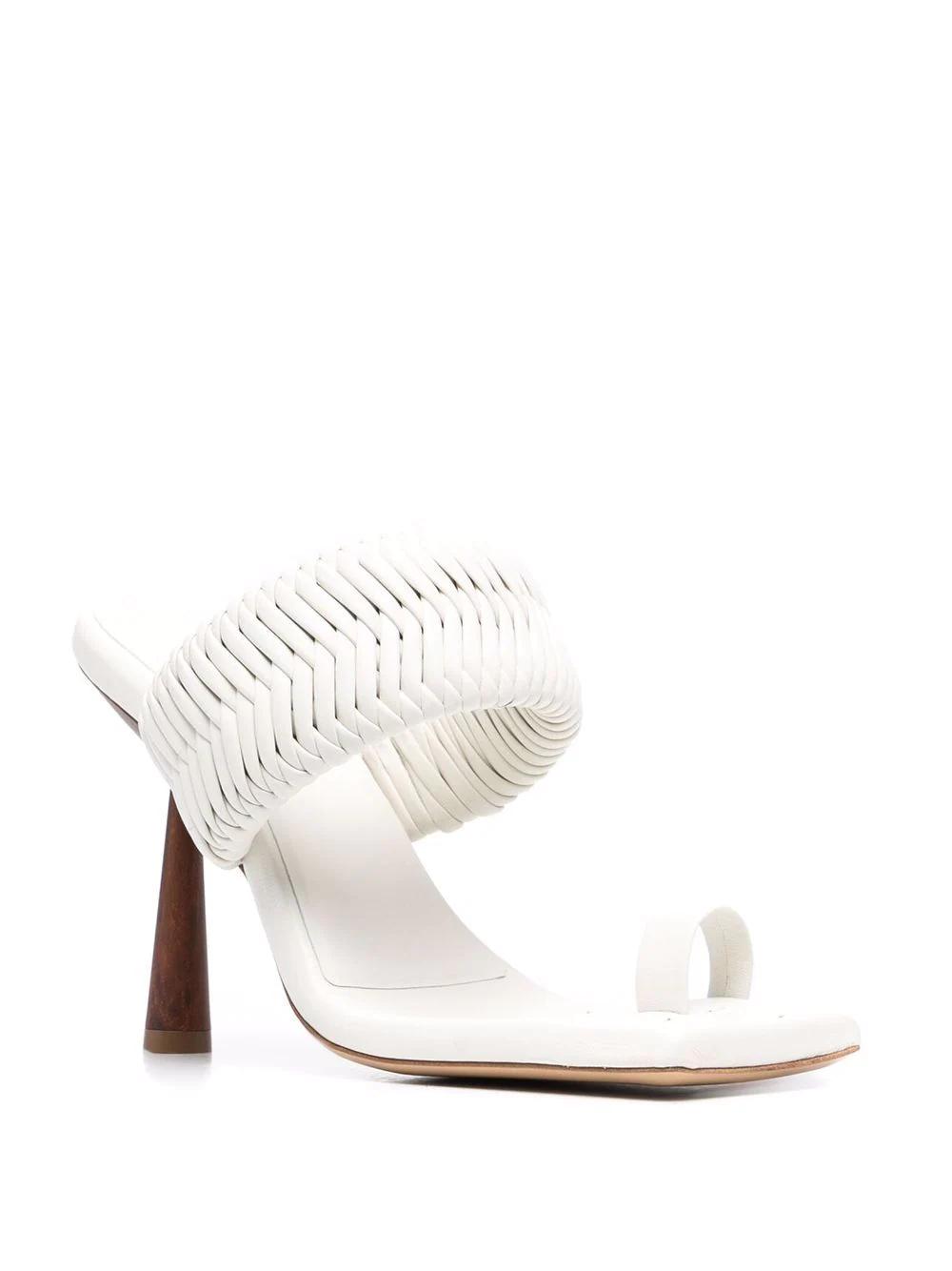 奥利维亚·库尔波的时尚性感高跟鞋