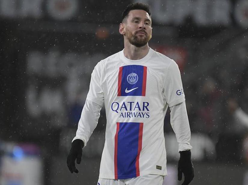 梅西改变踢法,梅西改打前腰