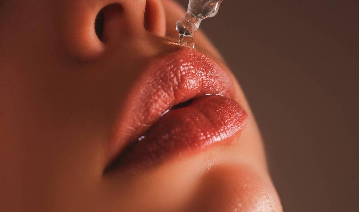 为什么安全套上有一层油？沾到嘴上会危害身体吗？一文告诉你