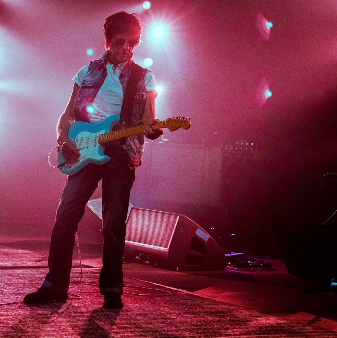 没有吉他英雄的时代，乐器生意还能怎么做？