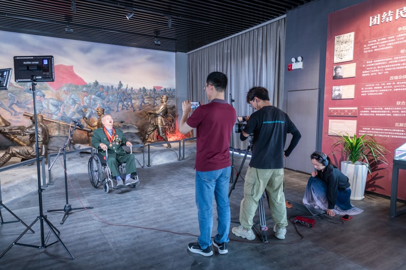 用歌声点亮歌声系列之一：靖江独立团老战士郭保才传唱经典