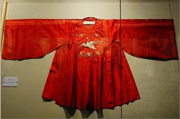 古代明朝服饰发展历程,明朝服饰和宋朝服饰