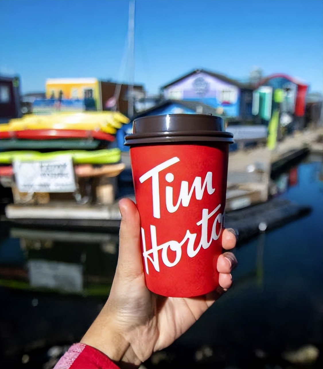 抖音爆火！留学生分享加拿大生活！遭网友吐槽：不喜欢就滚！