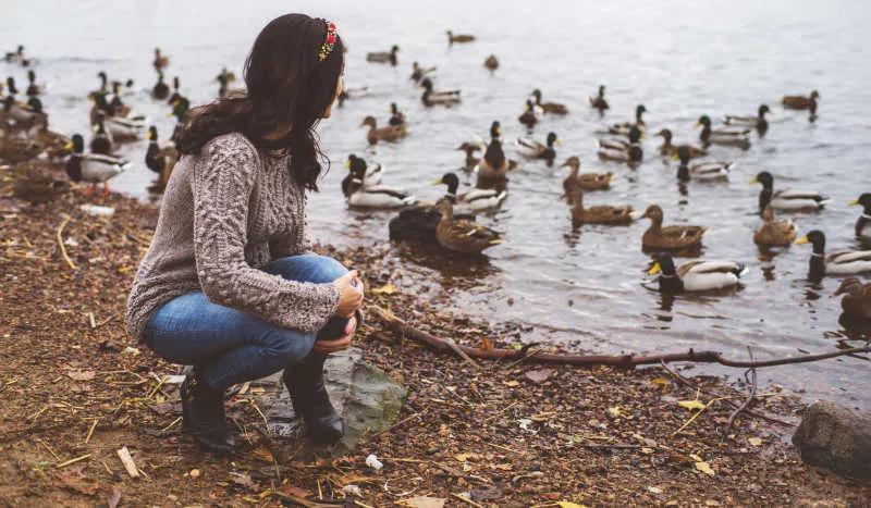 留守妇女老公长期外出打工,留守女人丈夫常年在外打工