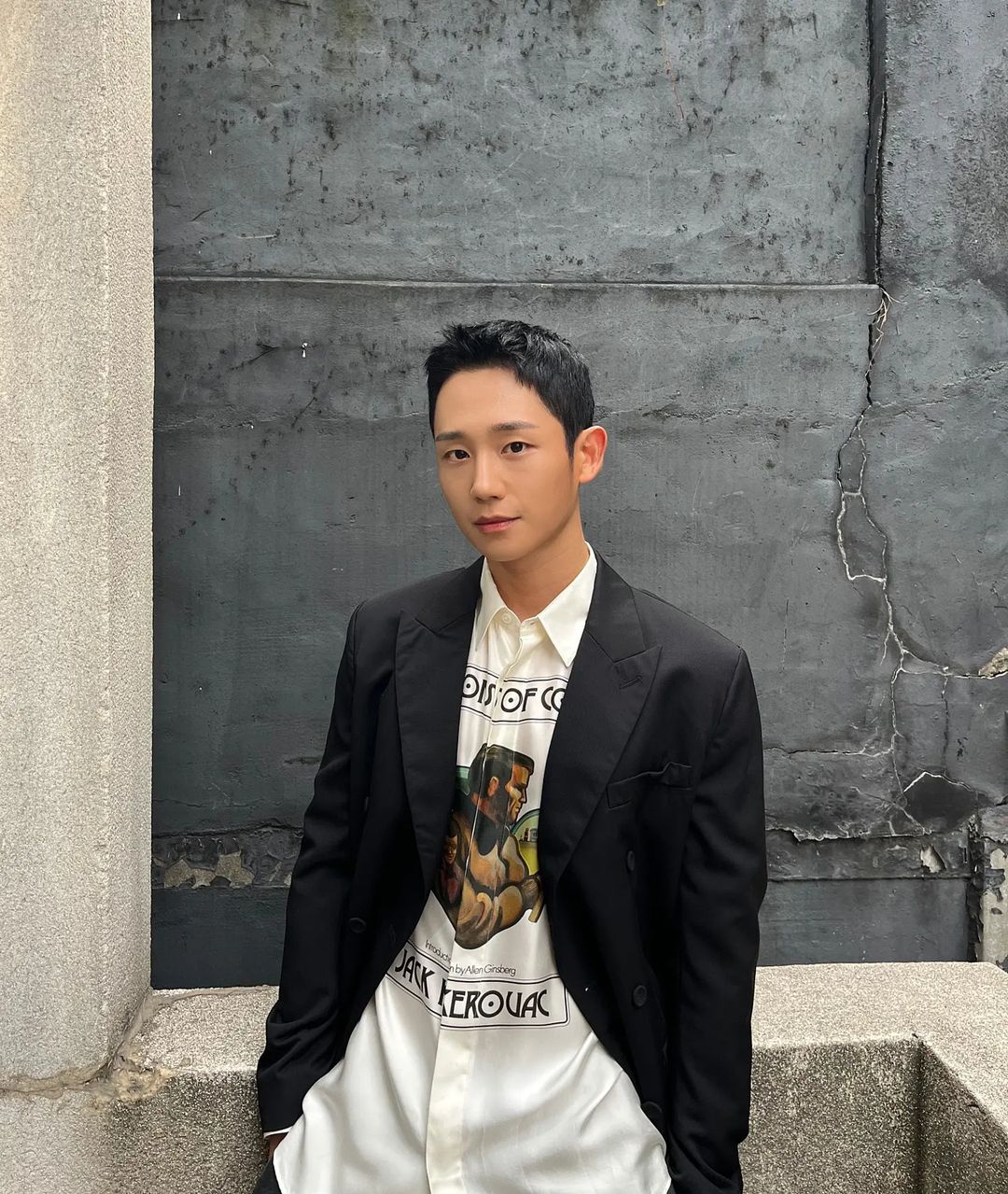 丁海寅半之半穿搭,丁海寅西装搭毛衣