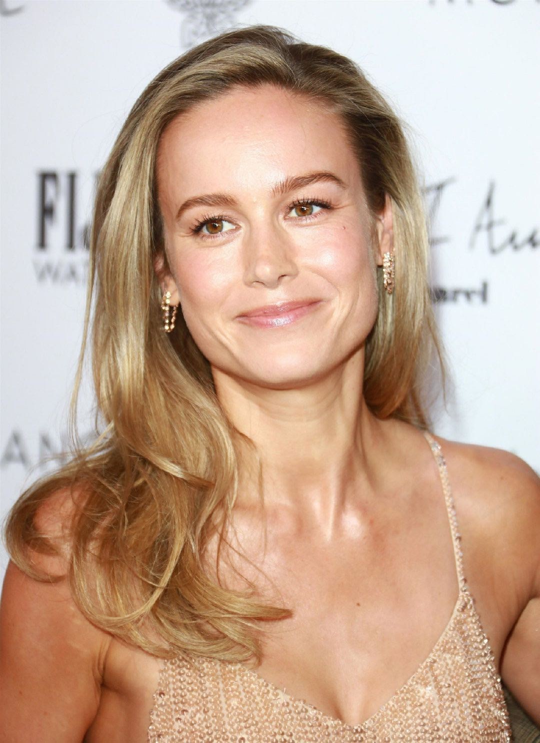 鎯婂闃熼暱,鎯婇槦鍑哄満