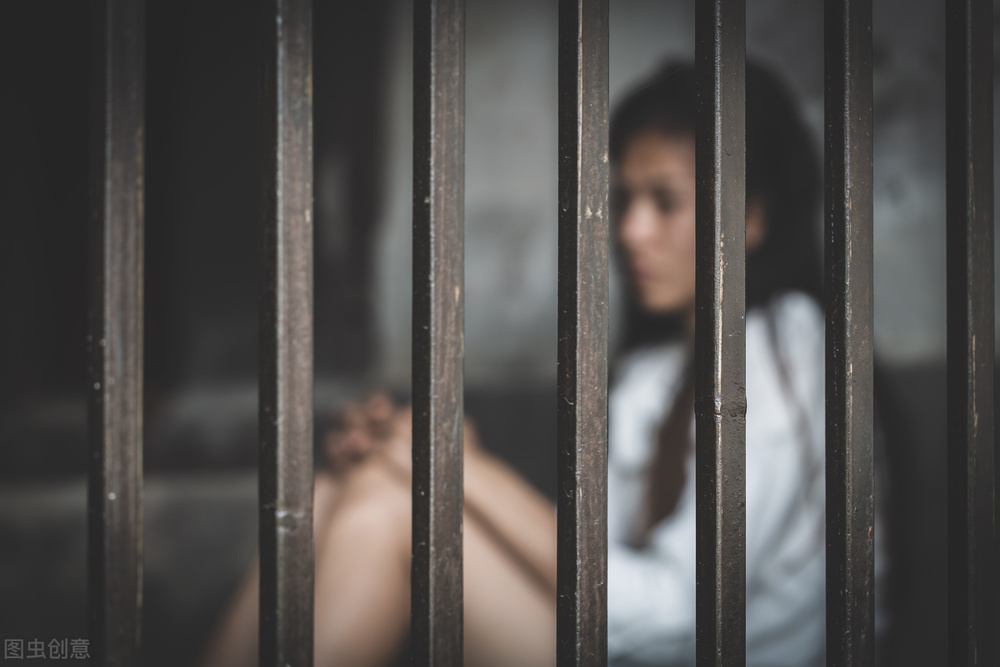 全球人口贩卖中，女人、儿童、男人这些受害者的“用途”有哪些？