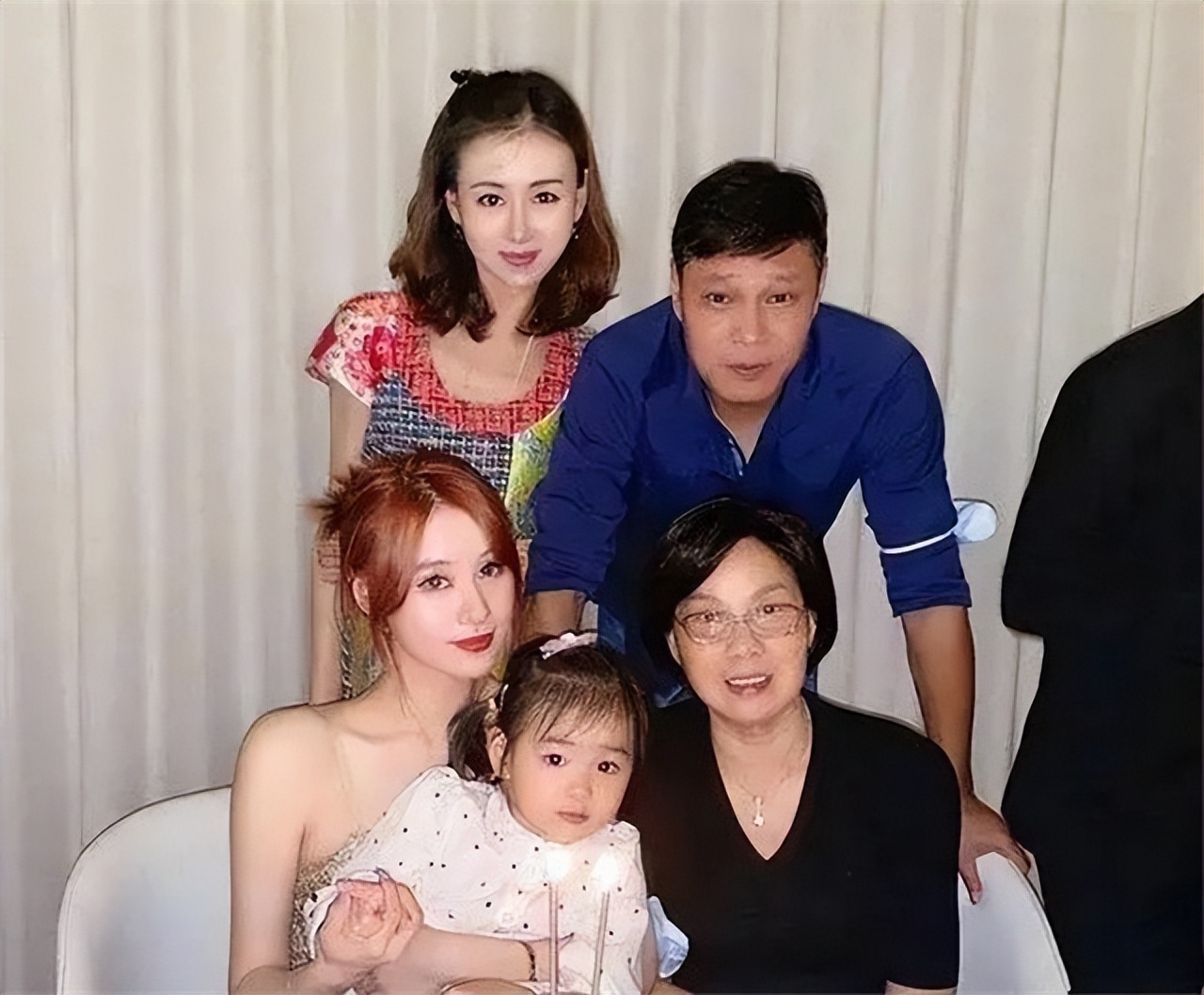 范志毅女儿吐槽后妈完整版,范志毅女儿和后妈参加节目视频