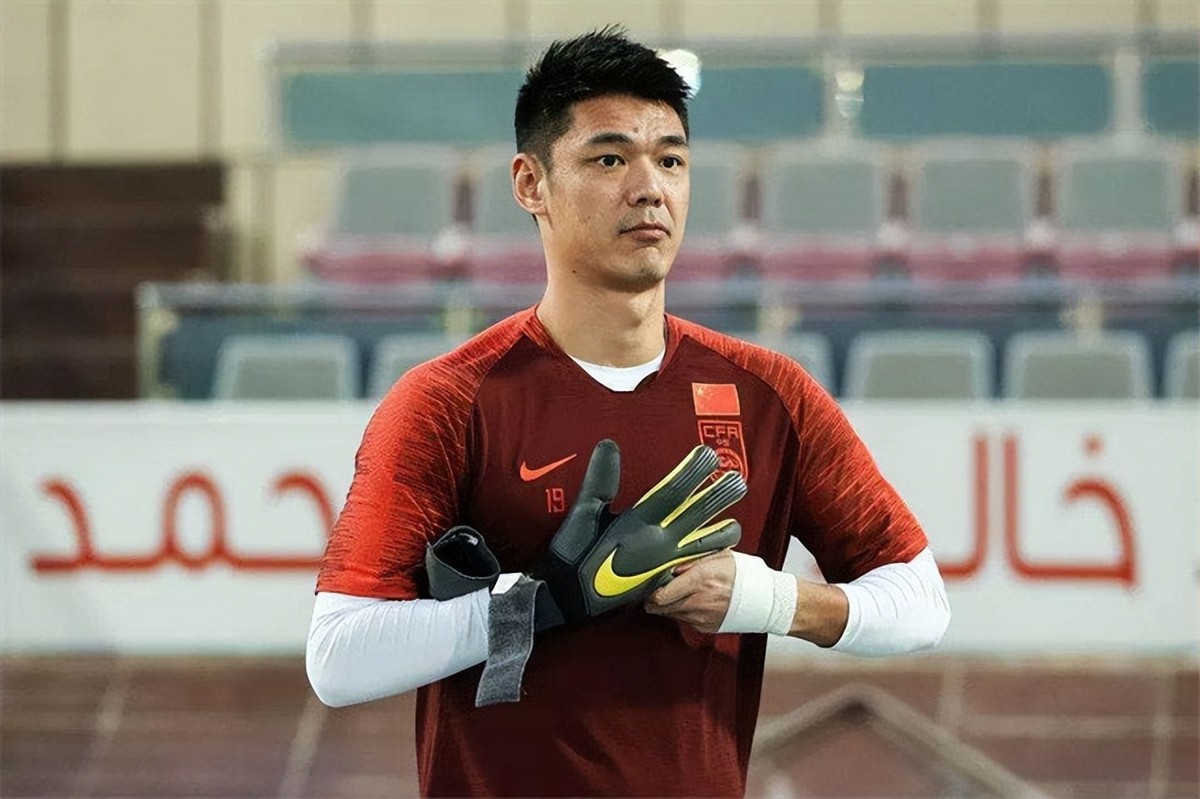 广州恒大门将曾诚年薪多少,广州恒大门将曾诚