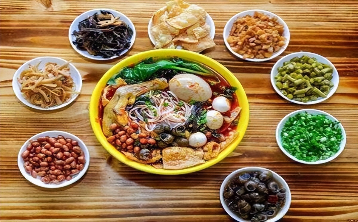 螺蛳粉为什么这么臭还这么好吃,螺蛳粉那么臭是怎么做的