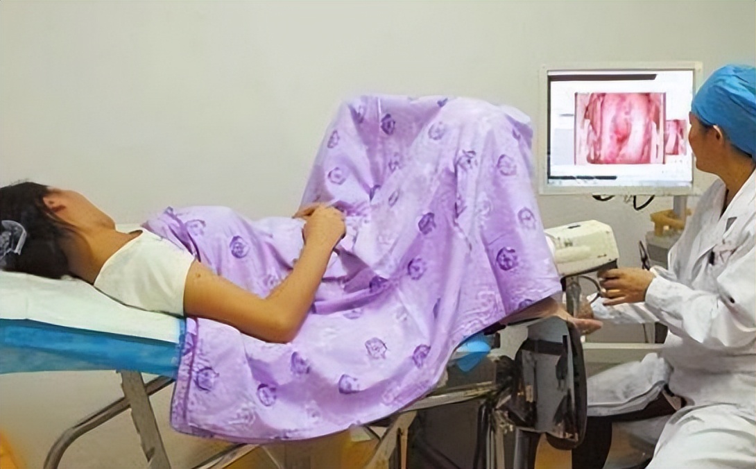 突然脸红看医生挂什么科,女医生检查妇科时脸红