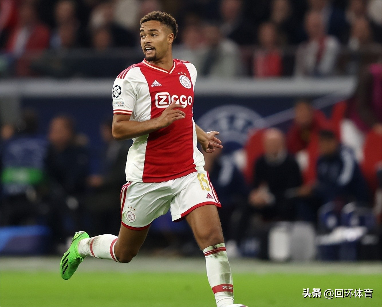 滕哈格戴帽助曼联大获全胜,滕哈格谈曼联德比