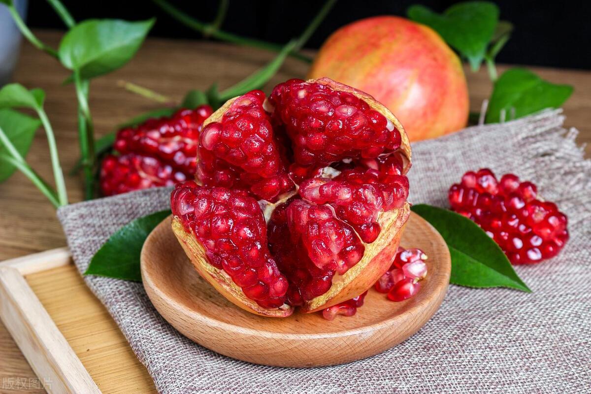 十月份北方水果应季水果,四月吃哪些水果是应季的水果