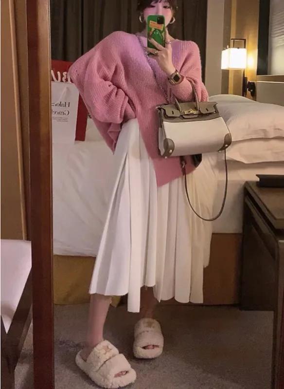 百褶裙怎样搭配最漂亮,百褶裙怎样搭配减龄又好看