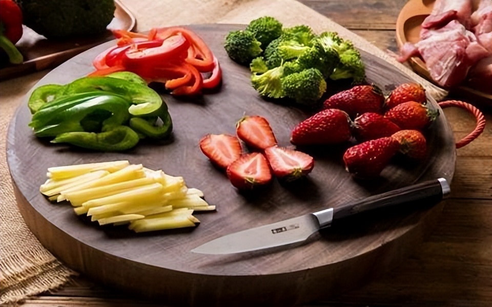 22岁少女肠道内布满寄生虫,还活蹦乱跳的!医生都吓一跳