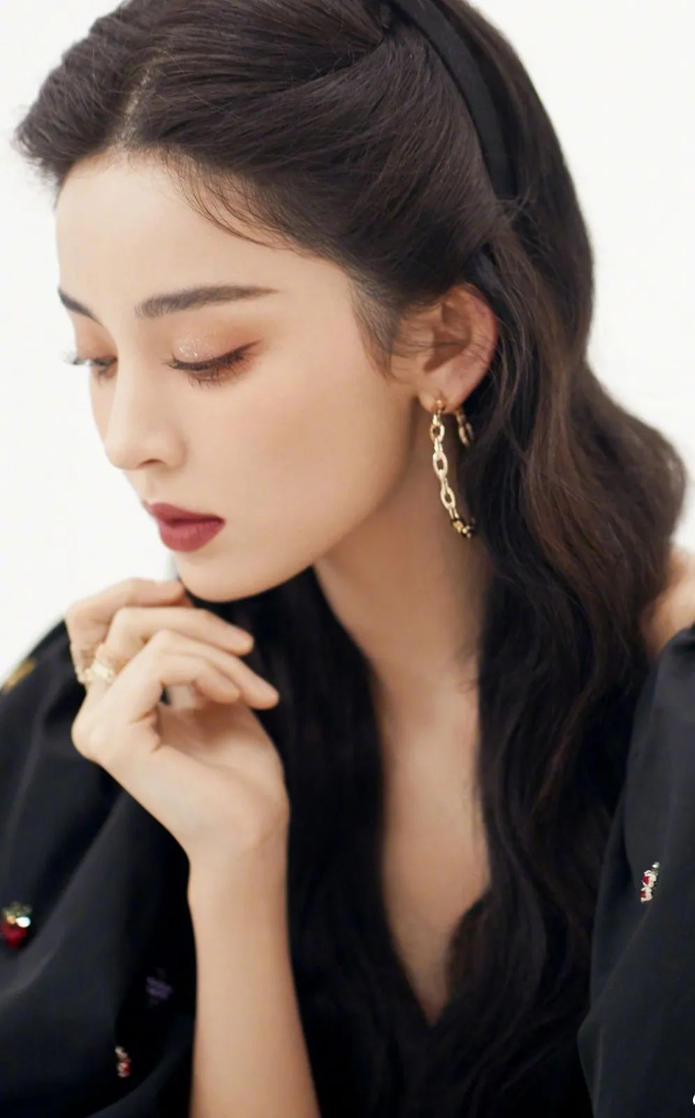 女生为了变美到底有多假动漫版,女生为了变美做整容手术