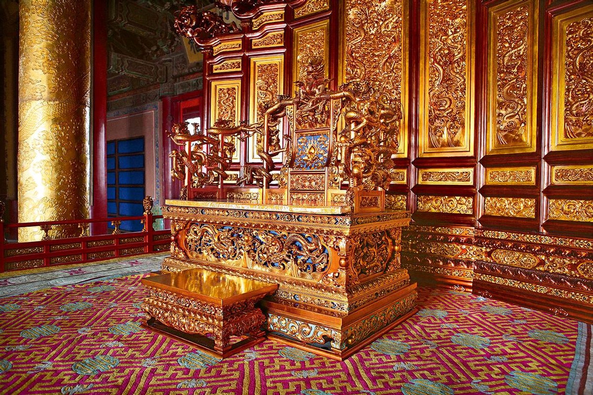 嘉庆被立为太子时，乾隆让他去祭拜早逝的哥哥永琏，有何深意