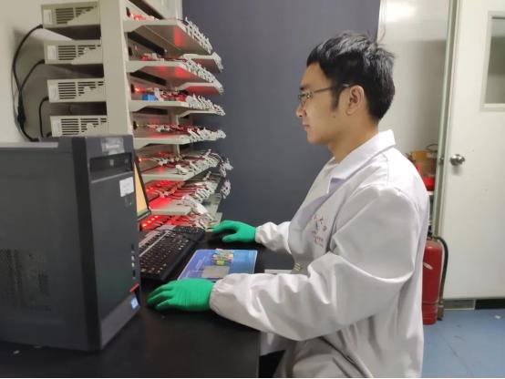 闈掕】涔嬪織灞ヨ返鑷磋繙璇剧▼,闈掕】涔嬪織灞ヨ返鑷磋繙涓婚璁茬