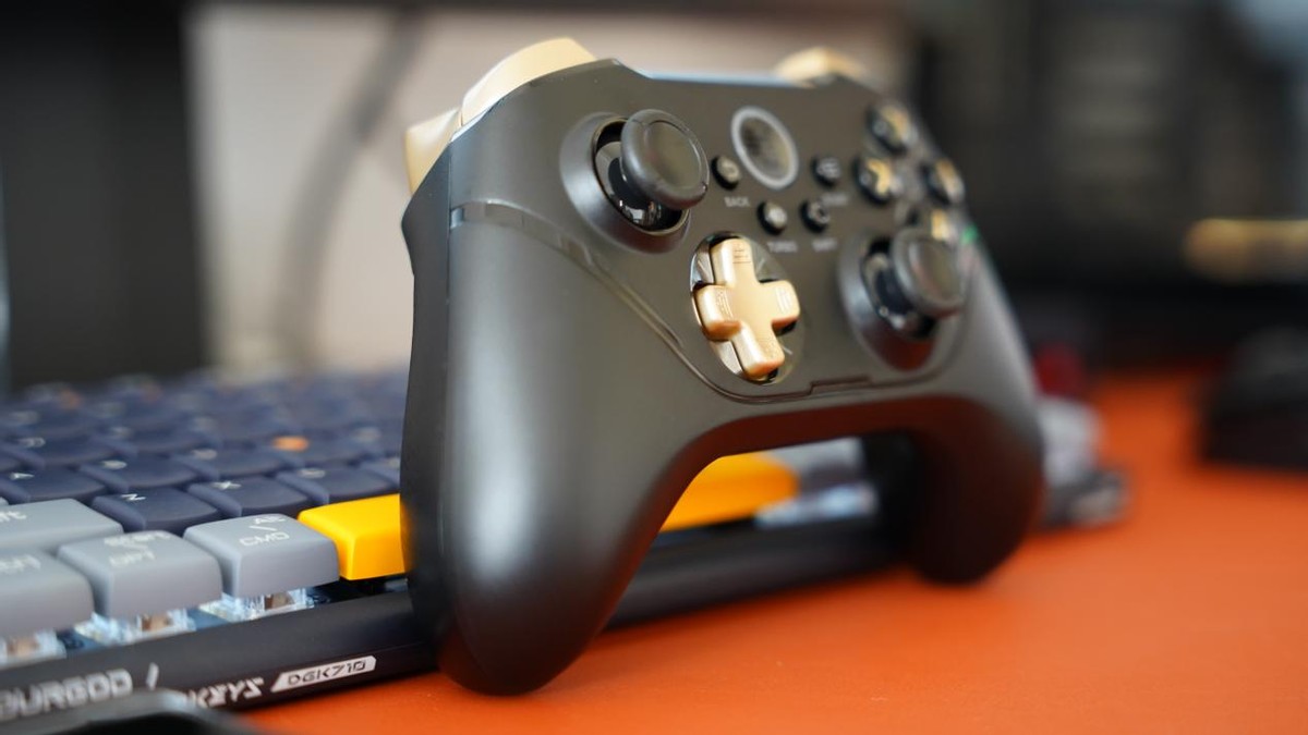 北通阿修罗二游戏手柄测评,无线北通阿修罗3s游戏手柄