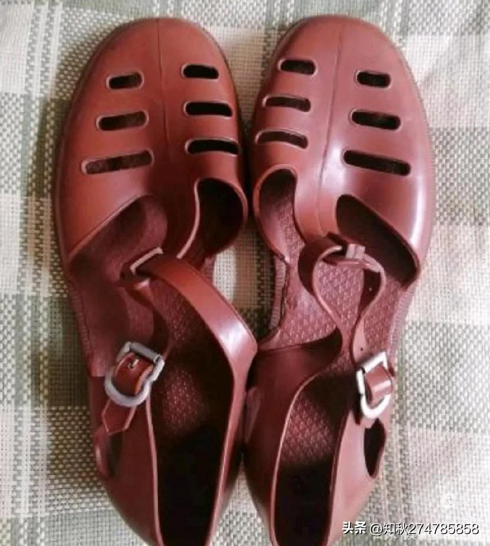 童年的塑料带跟凉鞋,童年的塑料凉鞋图片