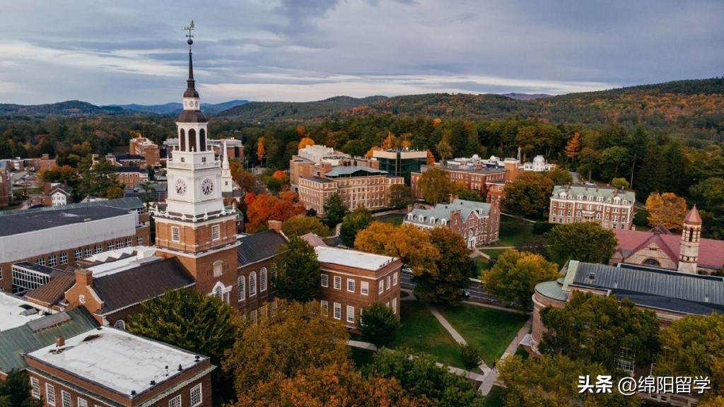 美国学费最高的十所顶级大学,美国顶尖大学学费价格